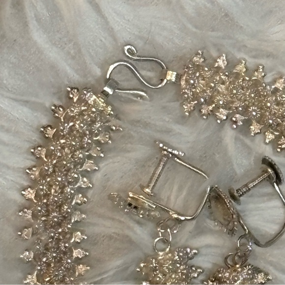 Vintage Lao Dok Phikoun Sterling Silver Necklace Jewelry Set - Picture 9 of 10